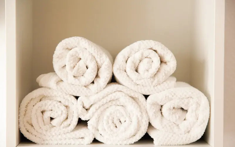 piling of bath blankets