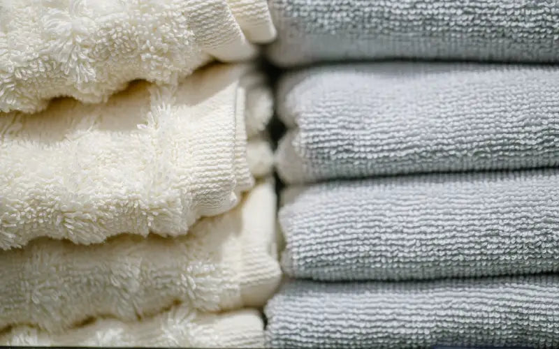 Cotton vs Polyester Bath Blankets